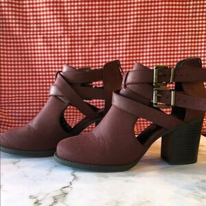 Stylish Burgandy Ankle Boots 6.5